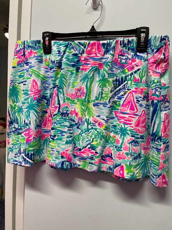 Lilly Pulitzer Pants - GUC XL Lilly Pulitzer Skort with attached shorts